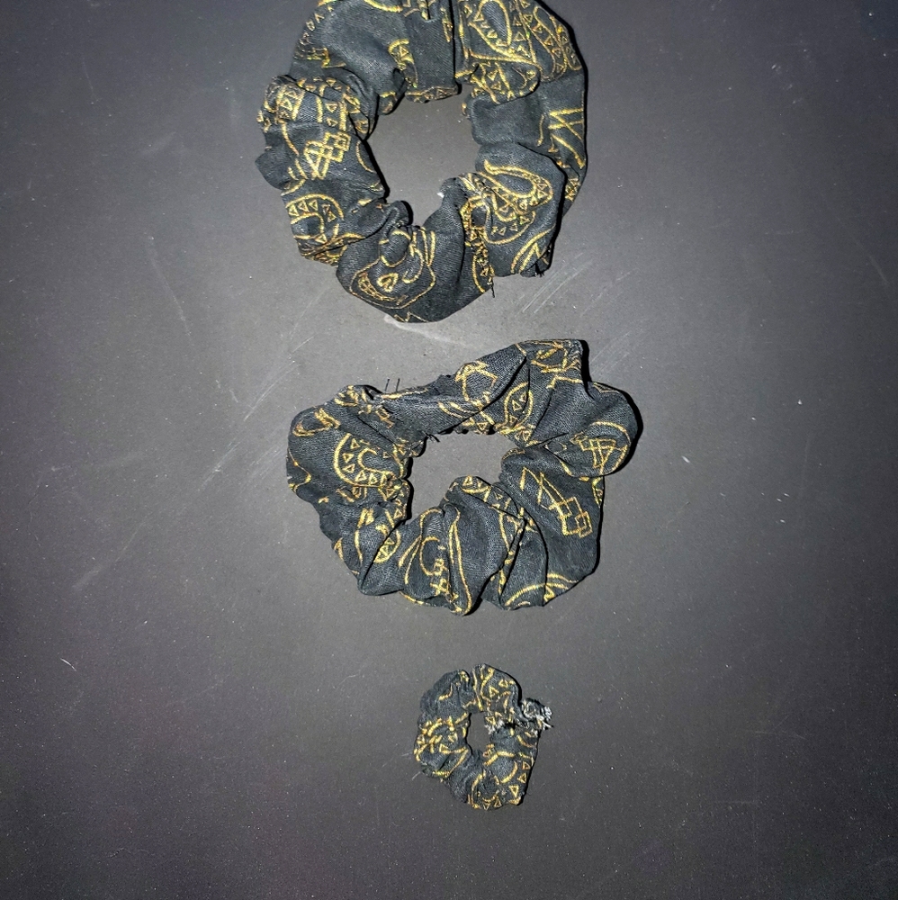 Handma scruchies